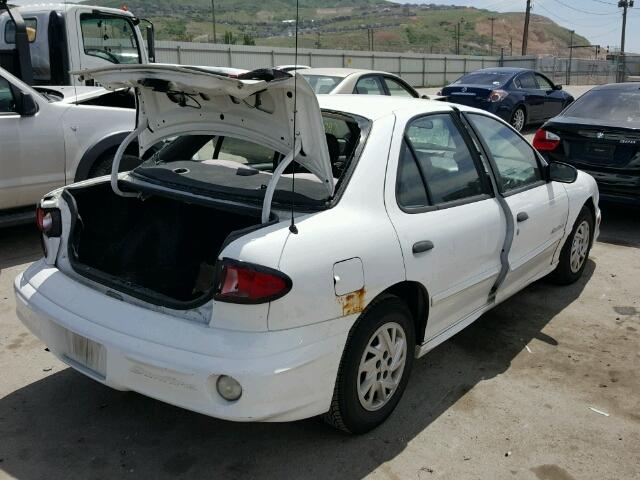 1G2JB524227458911 - 2002 PONTIAC SUNFIRE SE WHITE photo 4