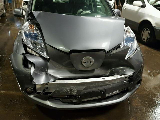 1N4BZ0CP0GC304094 - 2016 NISSAN LEAF SV GRAY photo 9