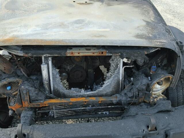 1J4GA391X8L582265 - 2008 JEEP WRANGLER U GREEN photo 9