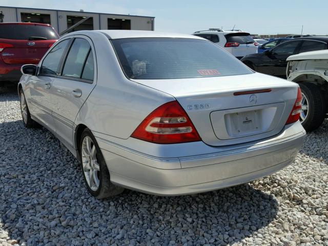 WDBRF64J24F459303 - 2004 MERCEDES-BENZ C 320 SILVER photo 3