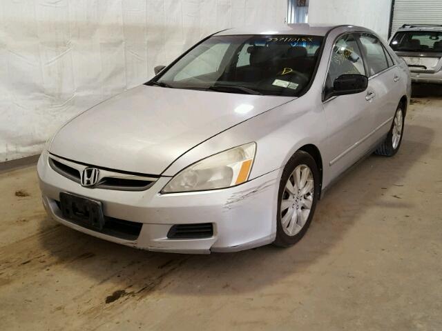 1HGCM66487A019724 - 2007 HONDA ACCORD SE SILVER photo 2