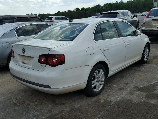 3VWRL71K19M072999 - 2009 VOLKSWAGEN JETTA TDI WHITE photo 4