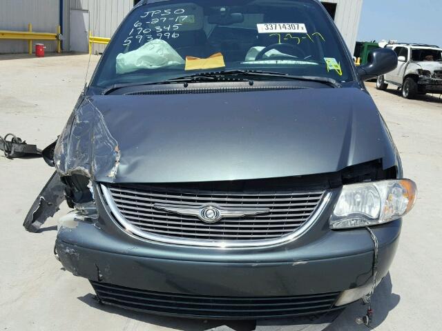 2C4GP54L24R593996 - 2004 CHRYSLER TOWN & COU GREEN photo 7