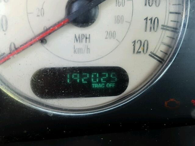 2C4GP54L24R593996 - 2004 CHRYSLER TOWN & COU 绿色 照片 8