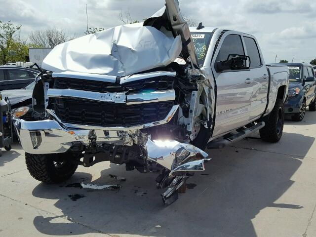 3GCUKREC9HG123225 - 2017 CHEVROLET SILVERADO SILVER photo 2