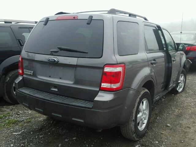 1FMCU0D72BKB61462 - 2011 FORD ESCAPE XLT GRAY photo 4