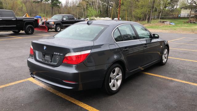 WBANV13528C150882 - 2008 BMW 528 XI BLACK photo 4