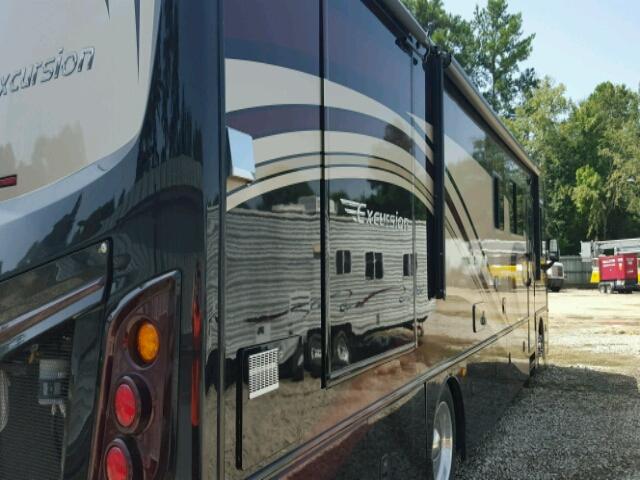 4UZAAJDT6DCFD9457 - 2013 FREIGHTLINER CHASSIS XC შავი ფოტო 4