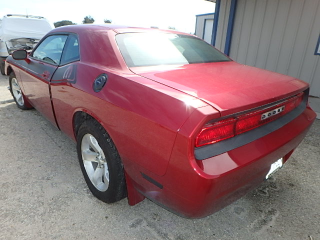 2B3LJ44V69H527428 - 2009 DODGE CHALLENGER RED photo 3