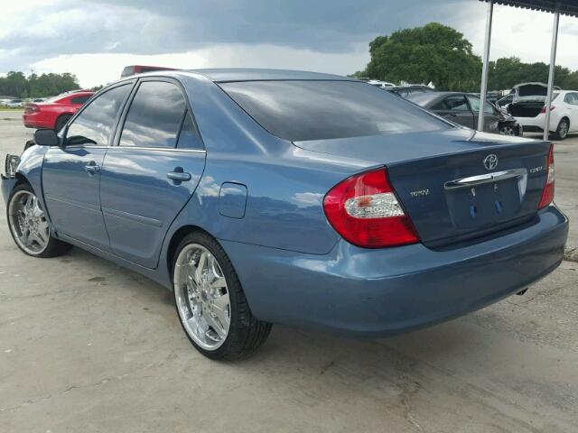 4T1BE32K23U664951 - 2003 TOYOTA CAMRY LE/X BLUE photo 3