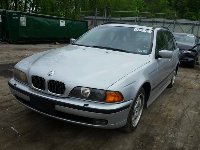 WBADR6347XGN90740 - 1999 BMW 540 IT AUT SILVER photo 2