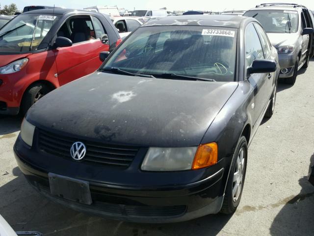 WVWMA23B4YP347048 - 2000 VOLKSWAGEN PASSAT GLS BLACK photo 2