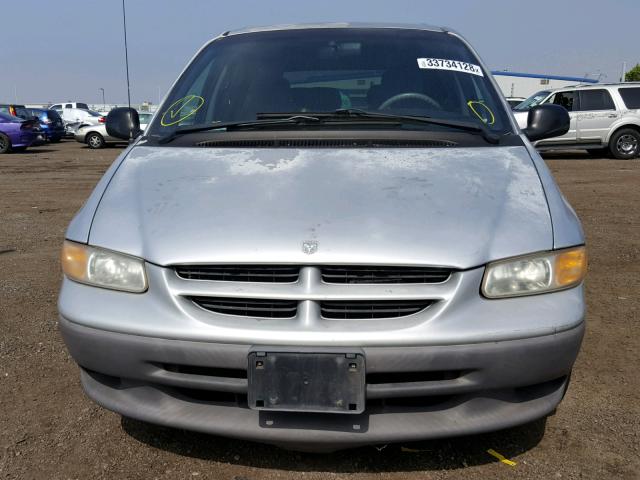 2B4GP25R9YR673266 - 2000 DODGE CARAVAN SILVER photo 9