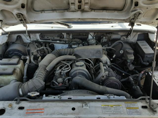 4F4CR12A6TTM43598 - 1996 MAZDA B2300 WHITE photo 7