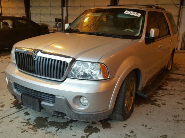 5LMFU27R04LJ40464 - 2004 LINCOLN NAVIGATOR 银色 照片 2