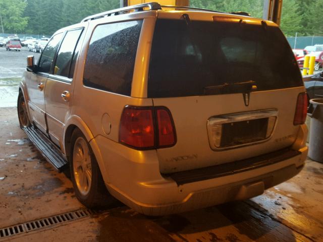5LMFU27R04LJ40464 - 2004 LINCOLN NAVIGATOR 银色 照片 3