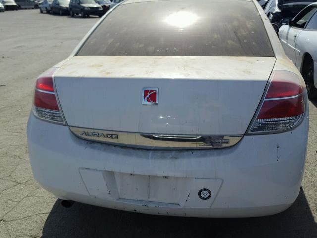 1G8ZS57N28F265764 - 2008 SATURN AURA XE WHITE photo 9