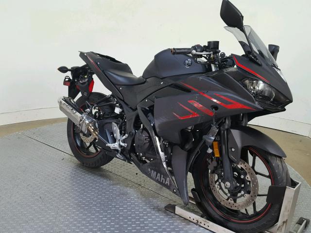 MH3RH15YXHK001050 - 2017 YAMAHA YZFR3 A BLACK photo 2