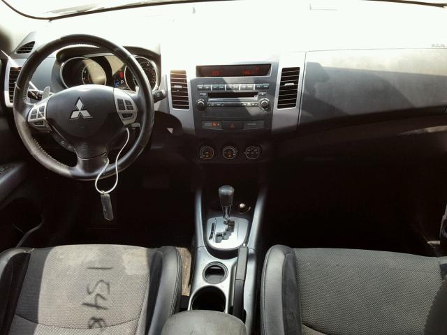 JA4AS3AW4AZ018897 - 2010 MITSUBISHI OUTLANDER GRAY photo 9