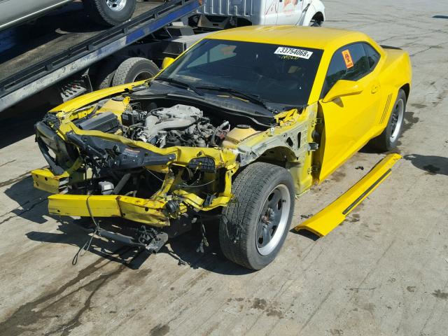 2G1FC1EV3A9132813 - 2010 CHEVROLET CAMARO LT YELLOW photo 2