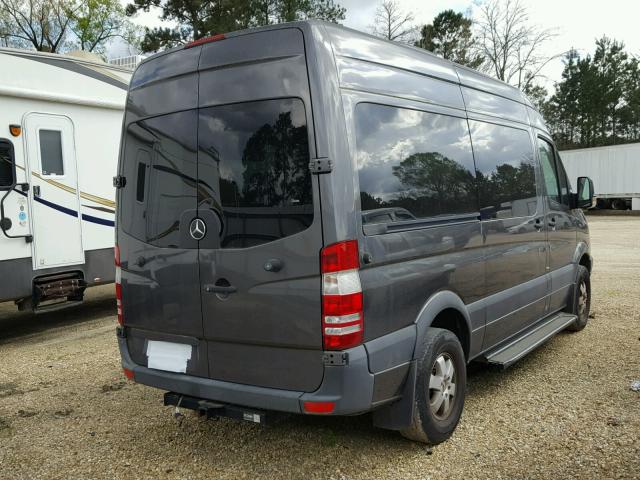 WDZPE7CC7C5709353 - 2012 MERCEDES-BENZ SPRINTER 2 CHARCOAL photo 4