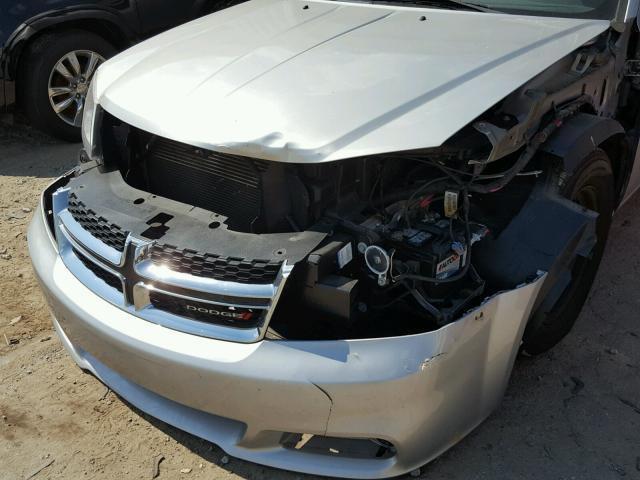 1B3BD4FB3BN609426 - 2011 DODGE AVENGER EX SILVER photo 9