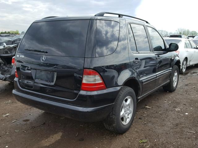 4JGAB54E4YA175676 - 2000 MERCEDES-BENZ ML 320 BLACK photo 4