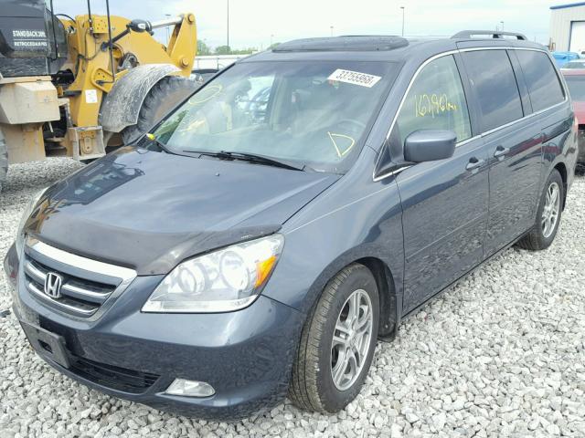 5FNRL38805B010921 - 2005 HONDA ODYSSEY TO GRAY photo 2