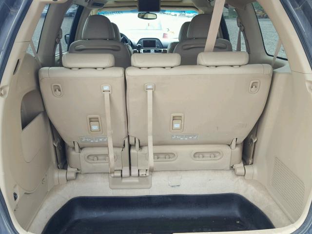 5FNRL38805B010921 - 2005 HONDA ODYSSEY TO GRAY photo 9