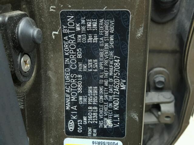KNDJT2A62D7570847 - 2013 KIA SOUL + GREEN photo 10