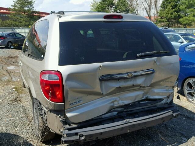 2C8GP64L35R365172 - 2005 CHRYSLER TOWN & COU BEIGE photo 3
