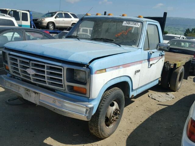 2FDJF37L2ECB16817 - 1984 FORD F350 BLUE photo 2