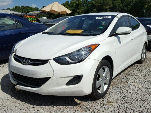 5NPDH4AE6BH045591 - 2011 HYUNDAI ELANTRA WHITE photo 2