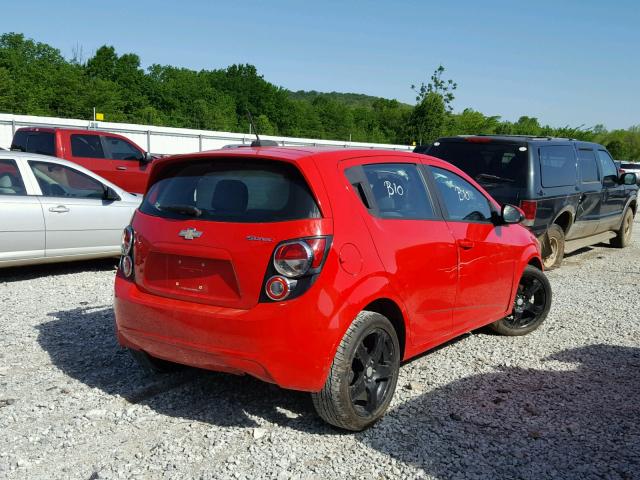 1G1JA6SH8F4141951 - 2015 CHEVROLET SONIC LS 红色 照片 4