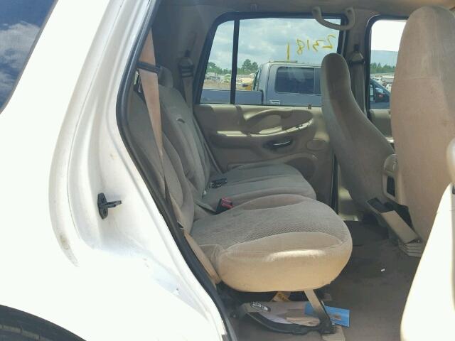 1FMRU15W01LA10165 - 2001 FORD EXPEDITION WHITE photo 6