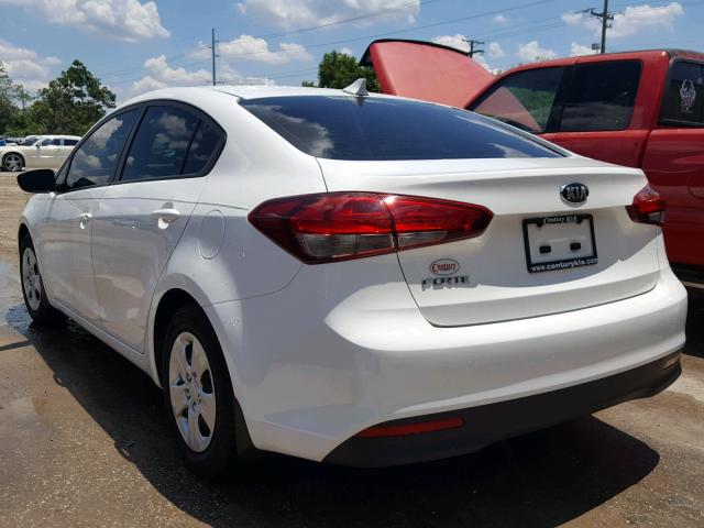 3KPFK4A71HE047693 - 2017 KIA FORTE LX WHITE photo 3