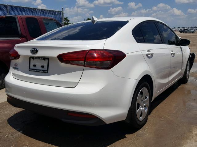 3KPFK4A71HE047693 - 2017 KIA FORTE LX WHITE photo 4