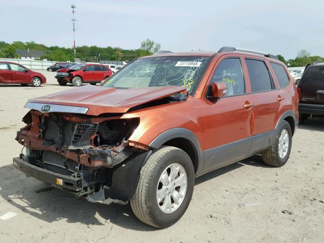 KNDJH741195017611 - 2009 KIA BORREGO LX ORANGE photo 2