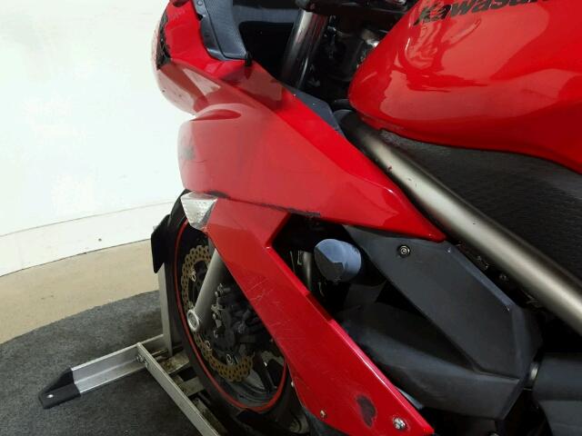 JKAEXEC129DA29070 - 2009 KAWASAKI EX650 C 红色 照片 17