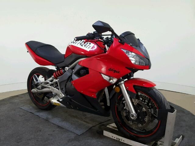 JKAEXEC129DA29070 - 2009 KAWASAKI EX650 C 红色 照片 2