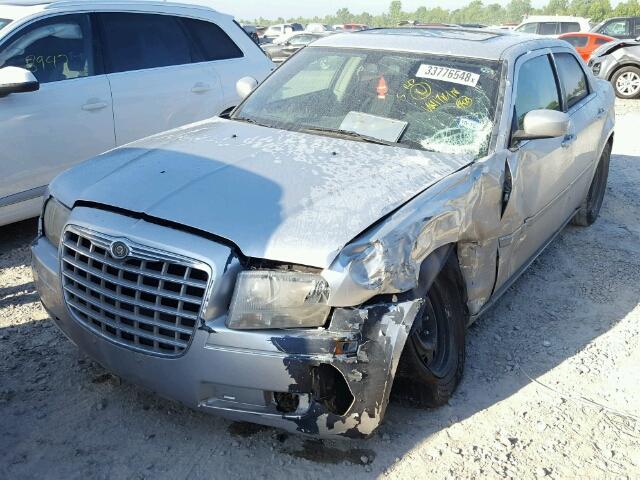 2C3LA43R37H767976 - 2007 CHRYSLER 300 SILVER photo 2