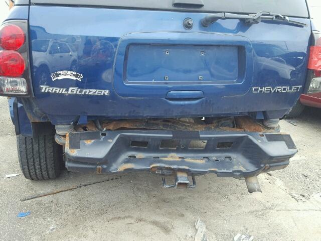 1GNDT13S242421750 - 2004 CHEVROLET TRAILBLAZE BLUE photo 9