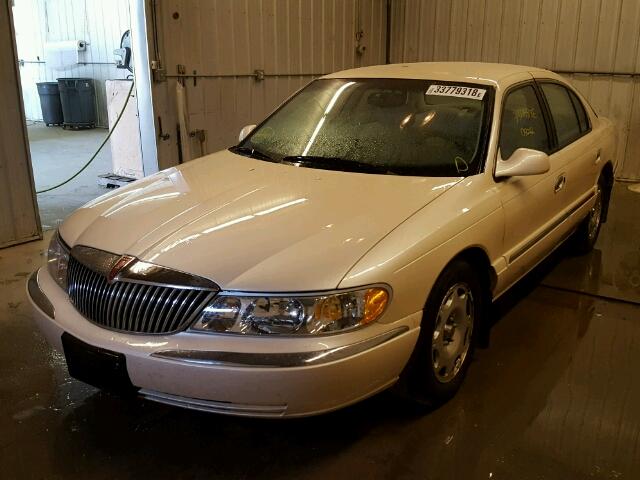 1LNFM97V1WY666455 - 1998 LINCOLN CONTINENTA BEIGE photo 2