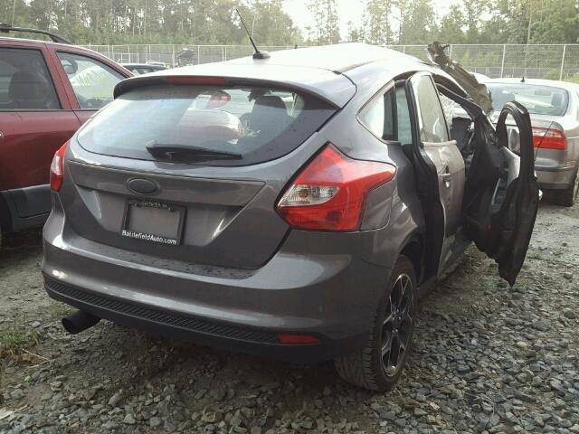 1FAHP3K26CL412804 - 2012 FORD FOCUS SE GRAY photo 4