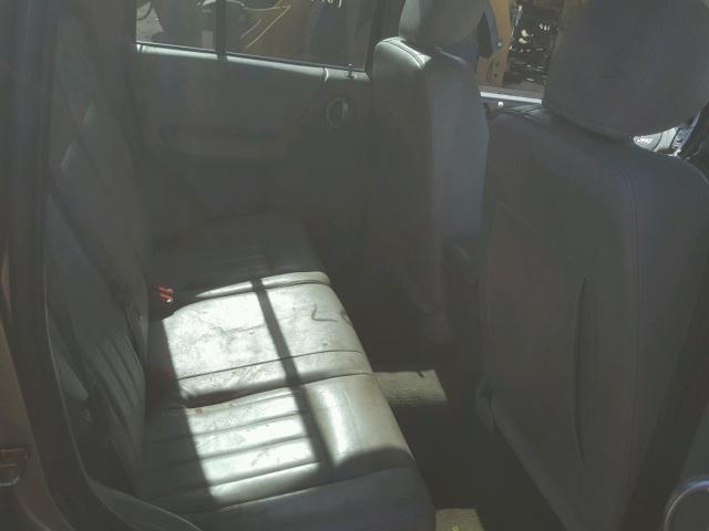 1J4GL38K65W581855 - 2005 JEEP LIBERTY RE GOLD photo 6