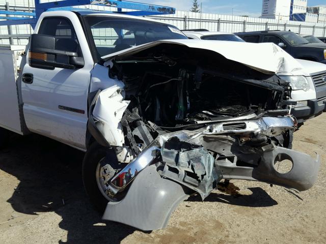 1GDHC24UX4E215831 - 2004 GMC SIERRA C25 WHITE photo 9