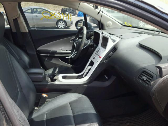 1G1RA6E41DU103695 - 2013 CHEVROLET VOLT GRAY photo 5