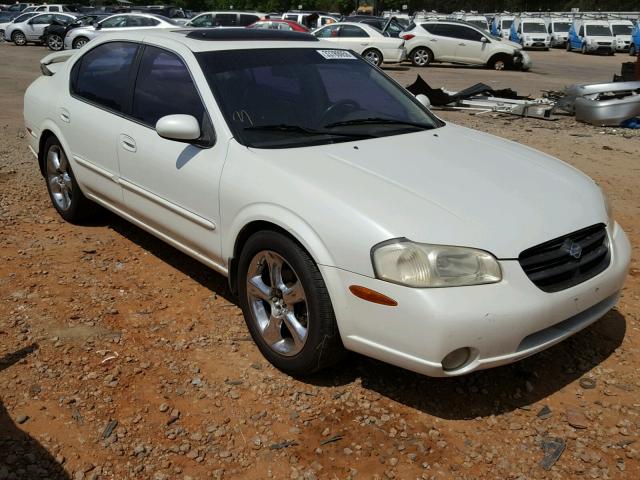 JN1CA31D61T815996 - 2001 NISSAN MAXIMA GXE WHITE photo 1