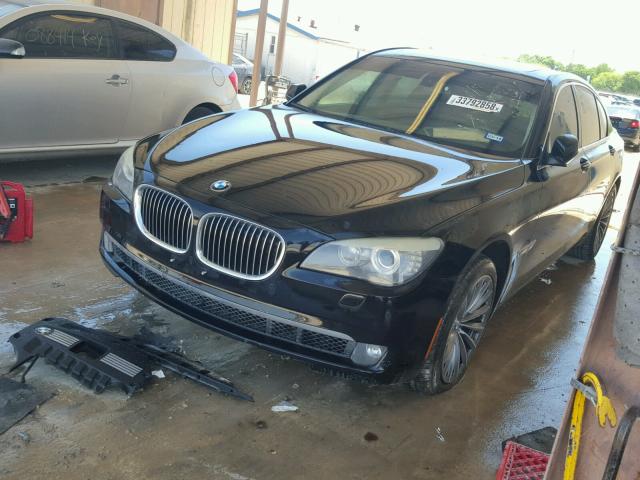 WBAKA4C5XCC613795 - 2012 BMW 740 I BLACK photo 2