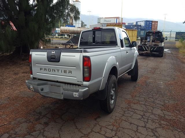 1N6ED26T24C431190 - 2004 NISSAN FRONTIER X SILVER photo 4